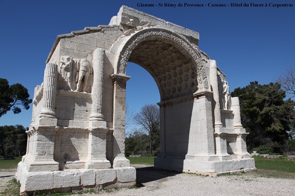 Saint Rémy de Provence - Hôtel du Fiacre - Carpentras