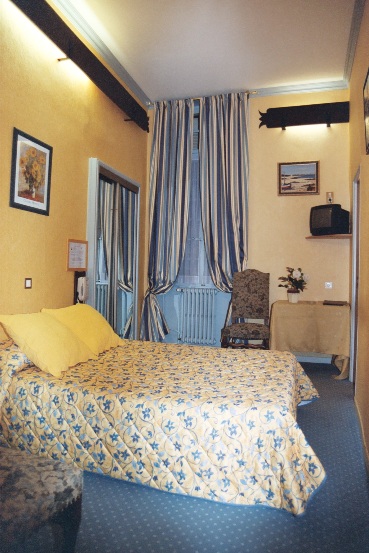 Chambre n� 02 - H�tel du Fiacre Carpentras