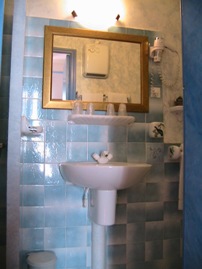 Chambre n� 08 - H�tel du Fiacre Carpentras - salle d'eau