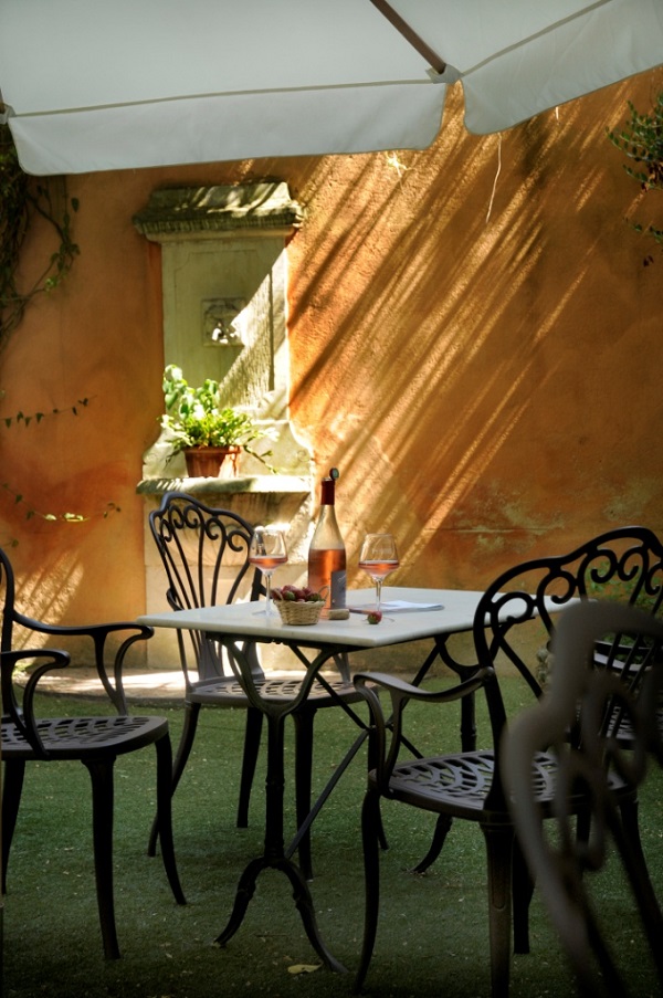 Détail dans notre salon (Hôtel du Fiacre - Carpentras)