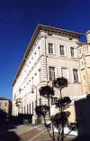 CARPENTRAS : Palais Episcopal devenu Palais de Justice